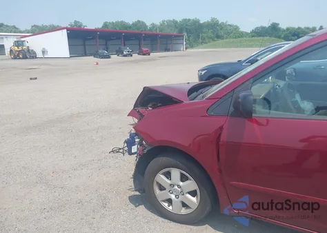 2008 Toyota Sienna Ce/Le z USA, uszkodzony, nr VIN 5TDZK23C38S176682